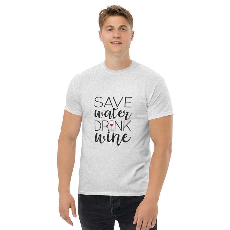 Camiseta clásica de hombre "Ahorra agua, bebe vino"