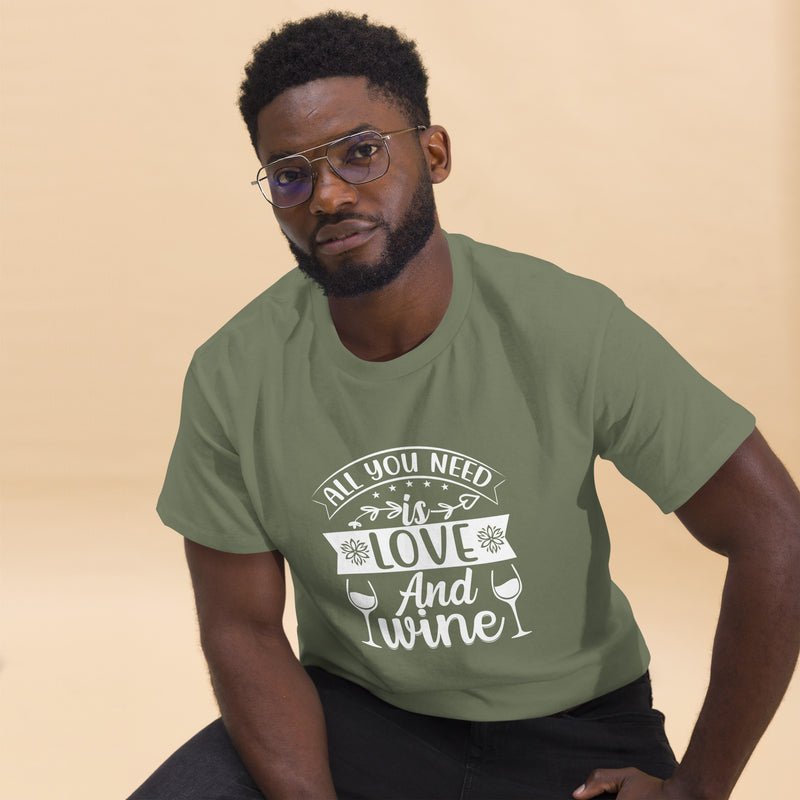 Camiseta clásica para hombre "Todo lo que necesitas es amor y vino"