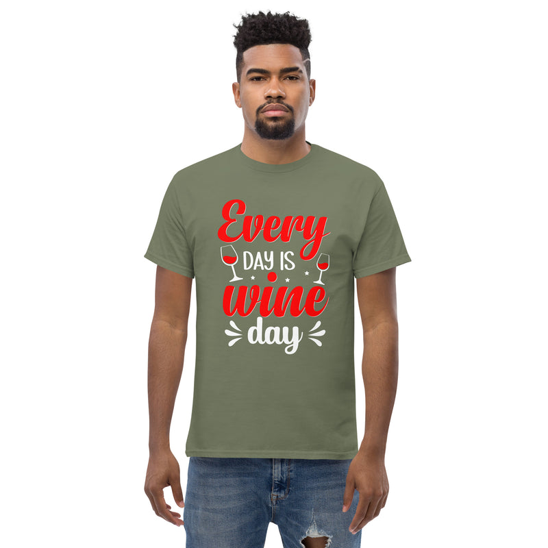 Camiseta clásica para hombre "Every Day Is Wine Day"